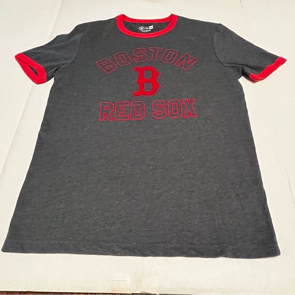 Boston Red Sox MLB Men SZ Medium Grey Gray Red Trim Lettering Short Sleeve Shirt